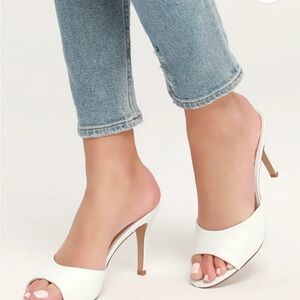 Steve Madden White  Mule Heels